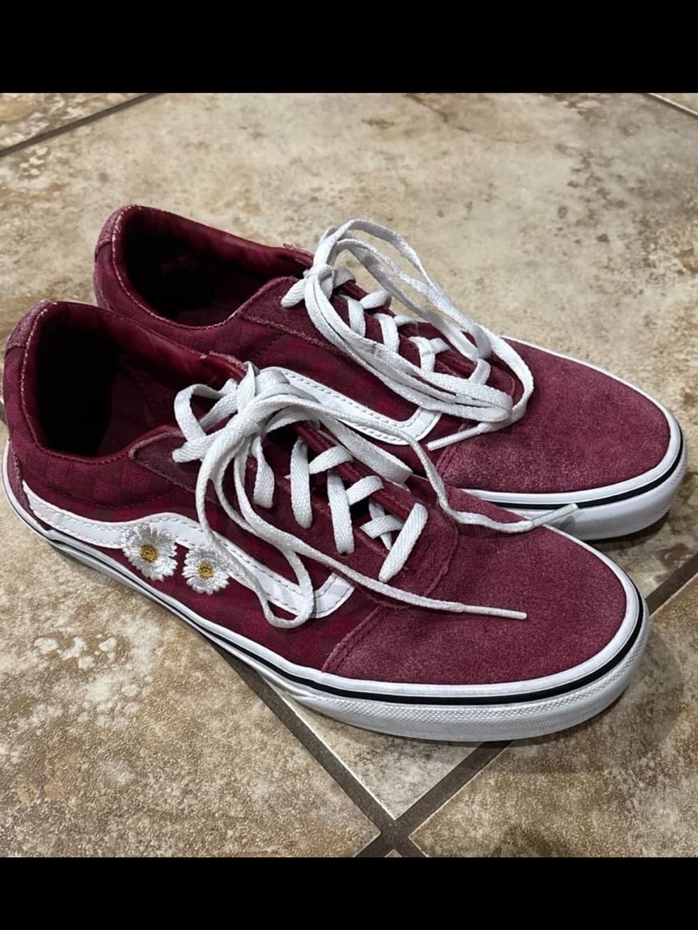 Vans Maroon Checkered Daisies Lacy Up Sneakers